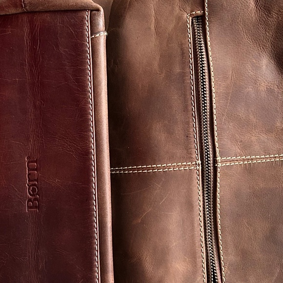 Born brown leather shoulder bag purse - Picture 2 of 7